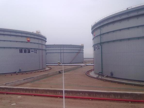 油房庄生产运行原油储备库10万方罐防腐保温工程